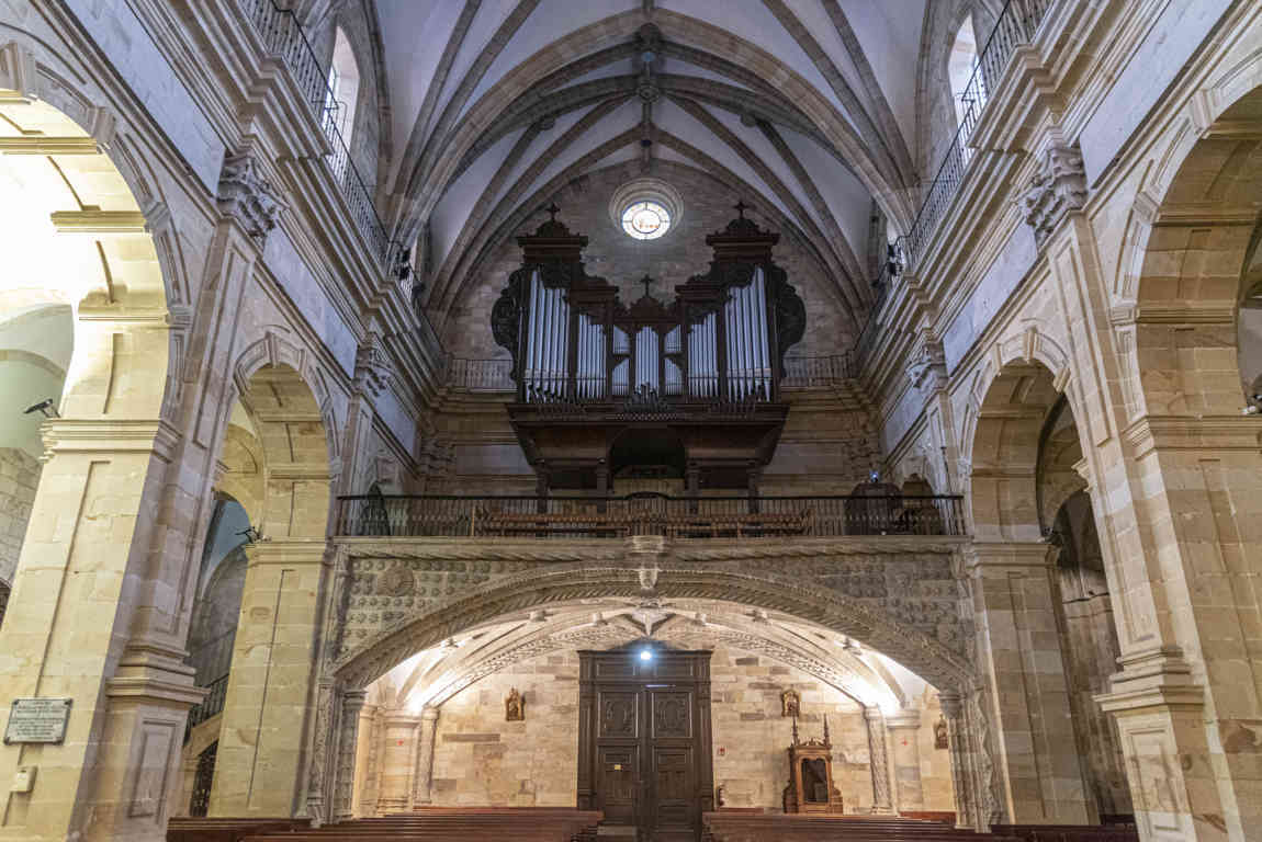 Vizcaya - Durango 16 - basílica de Santa María de Uribarri.jpg